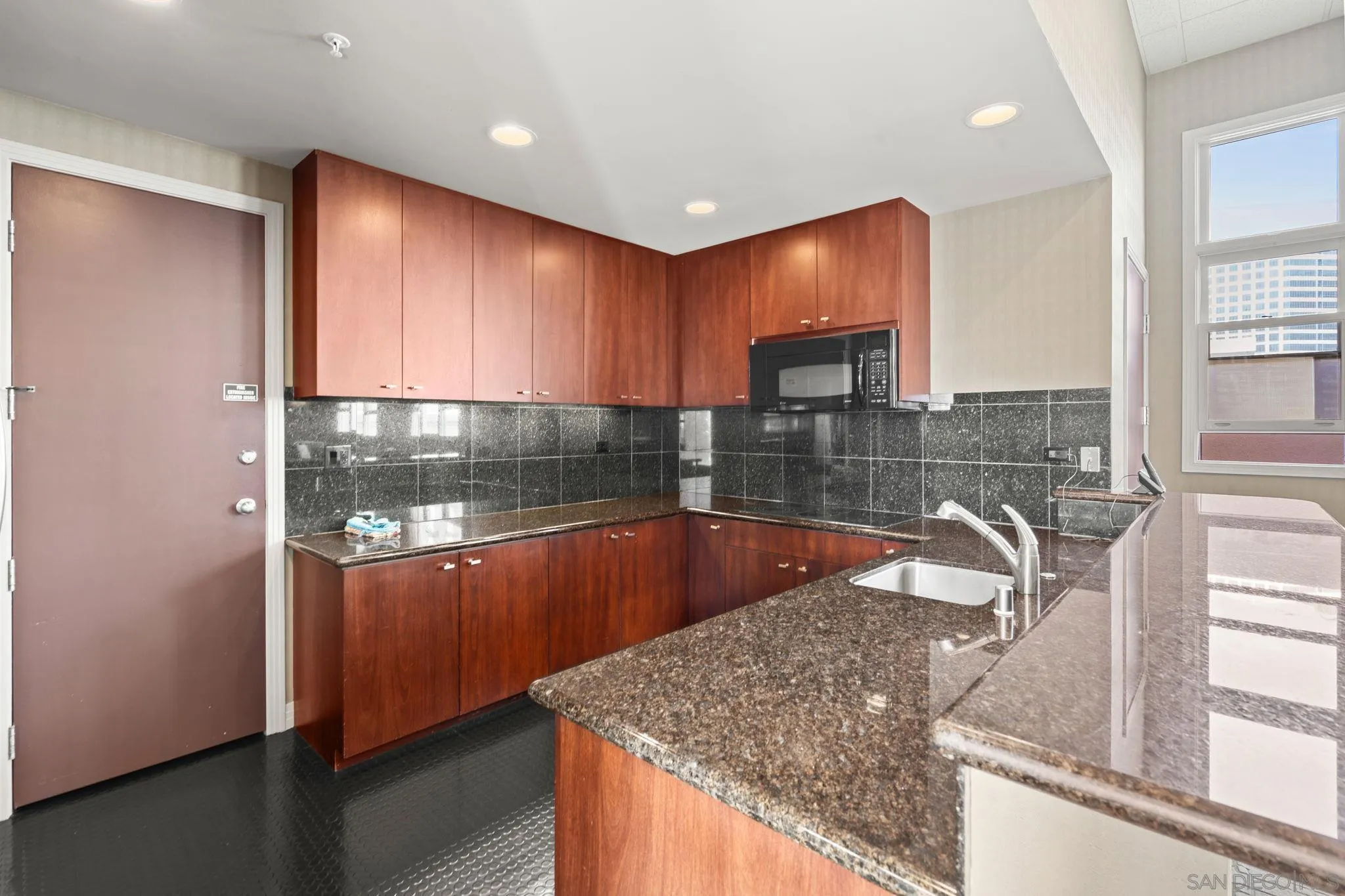 655 India St Unit 401