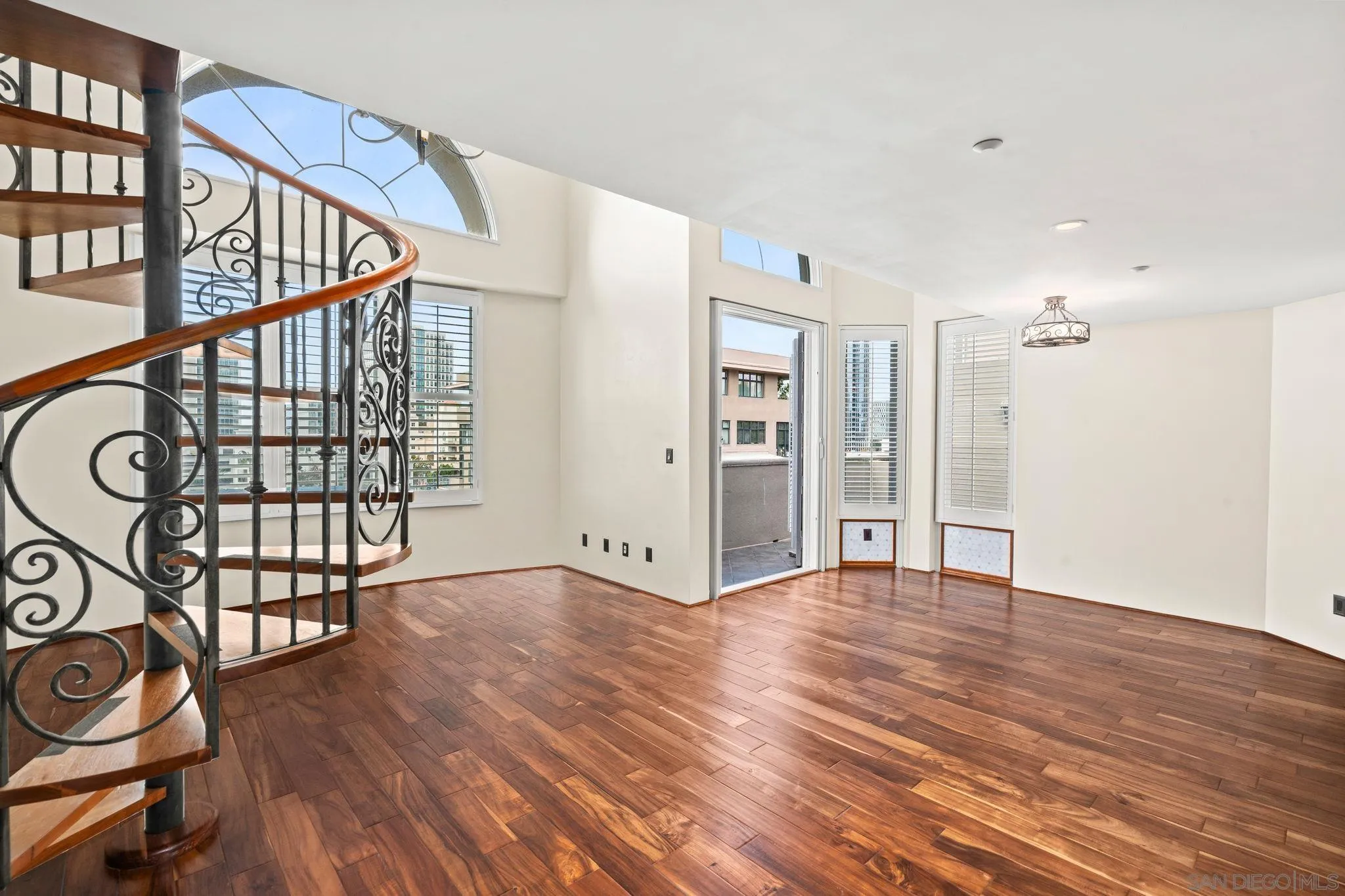 655 India St Unit 401