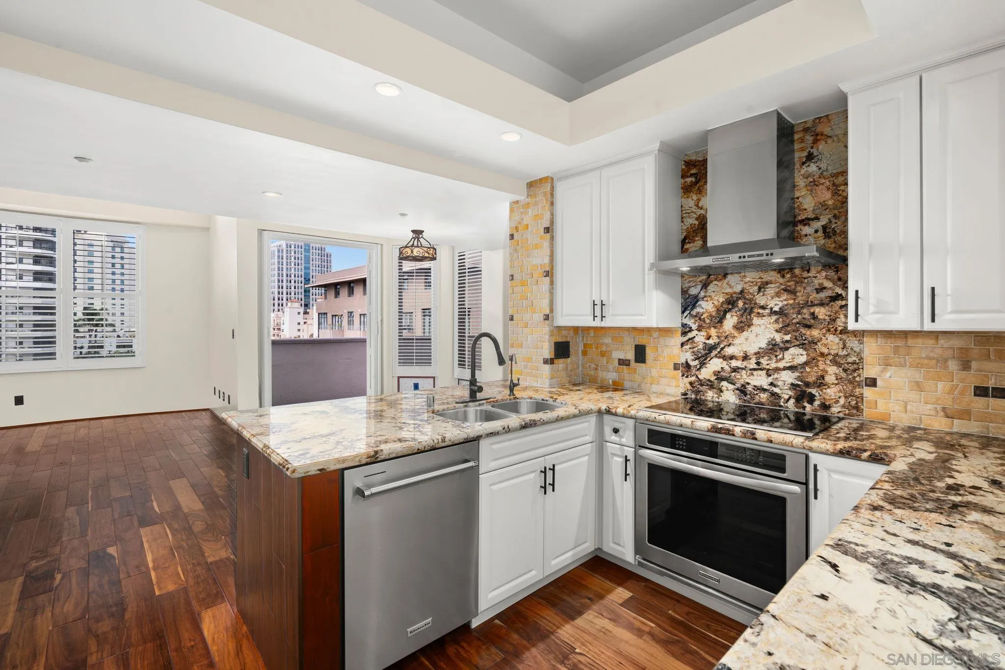 655 India St Unit 401