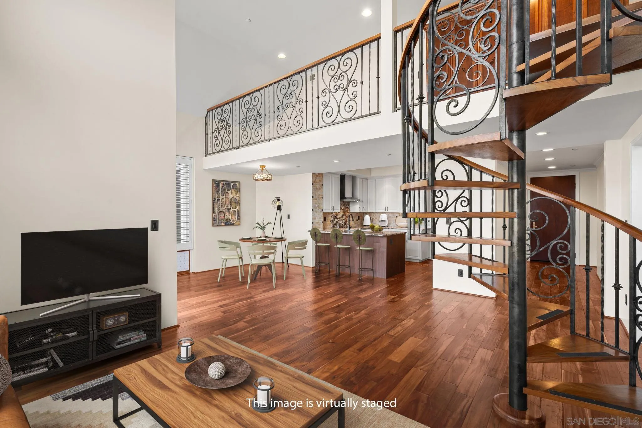 655 India St Unit 401