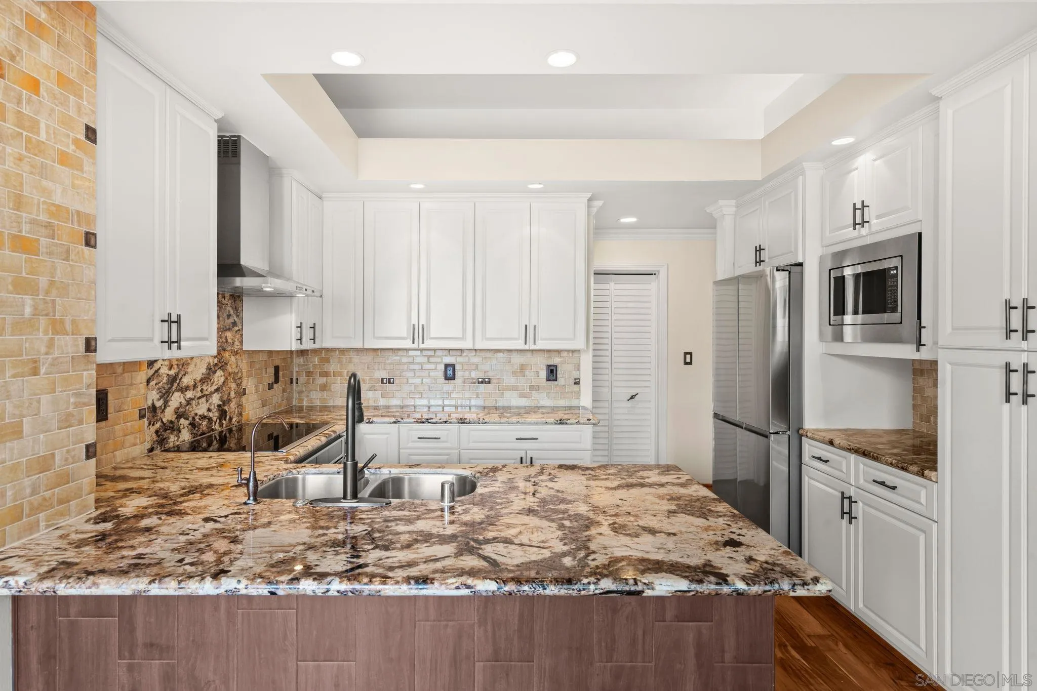 655 India St Unit 401