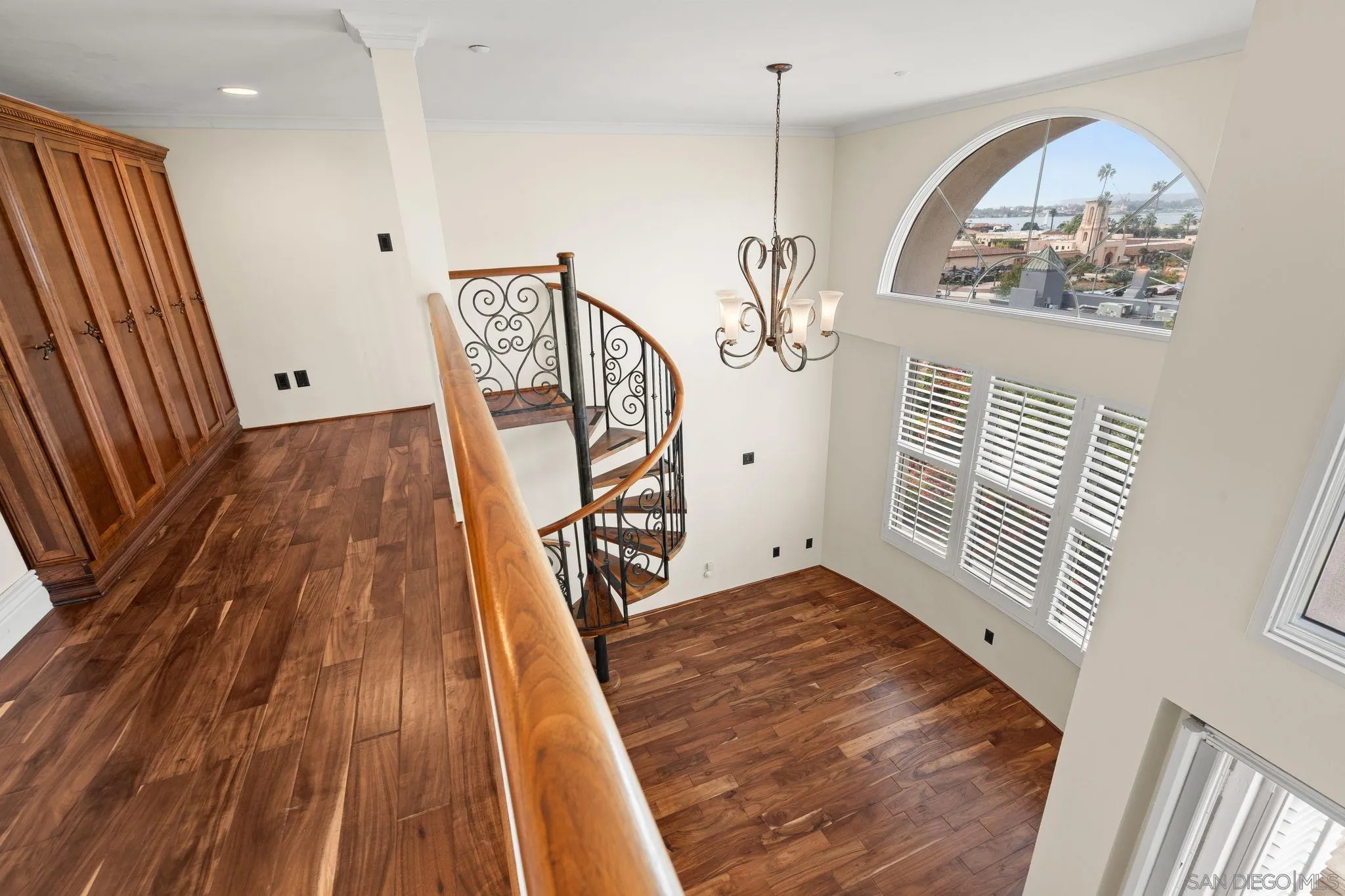 655 India St Unit 401