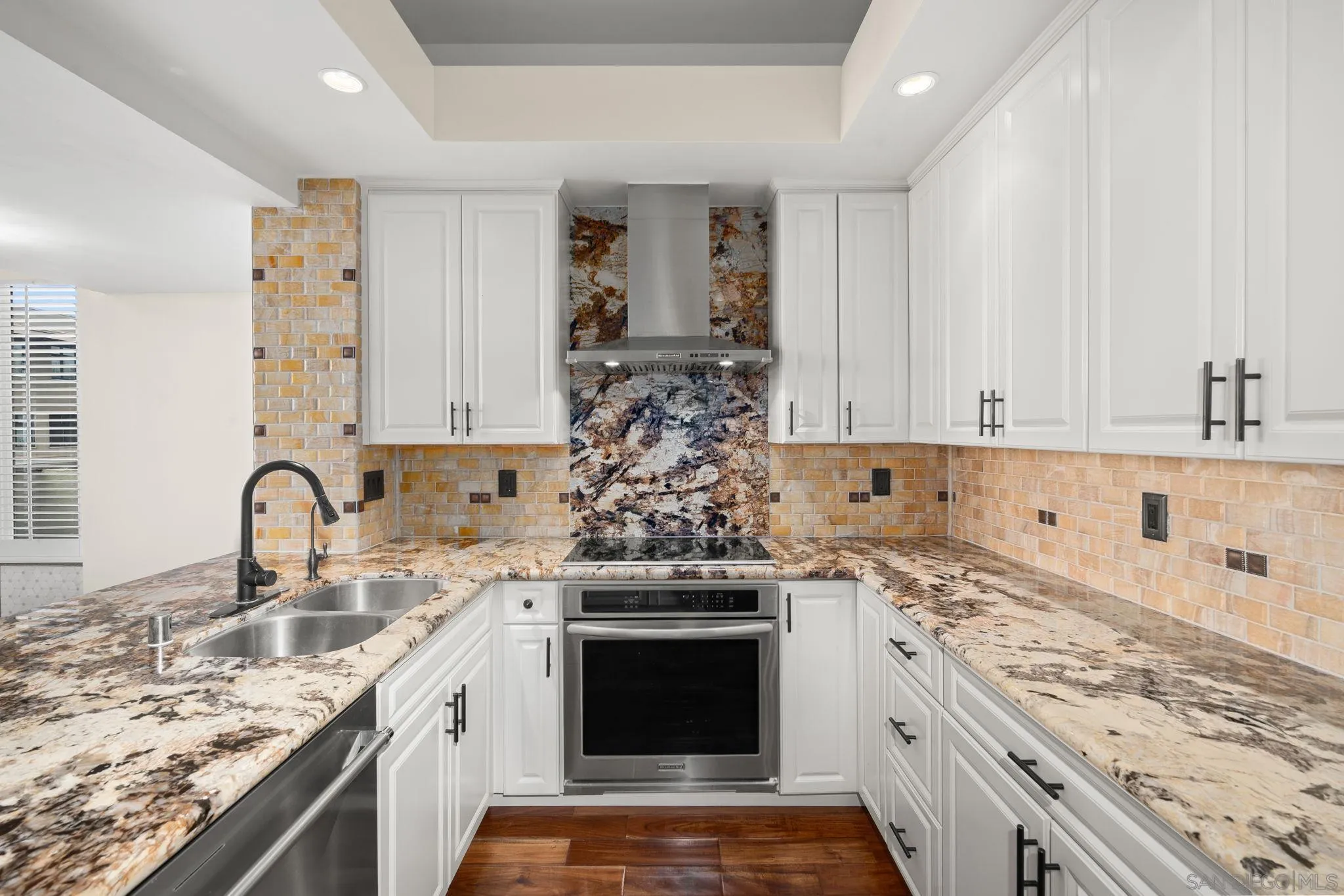 655 India St Unit 401