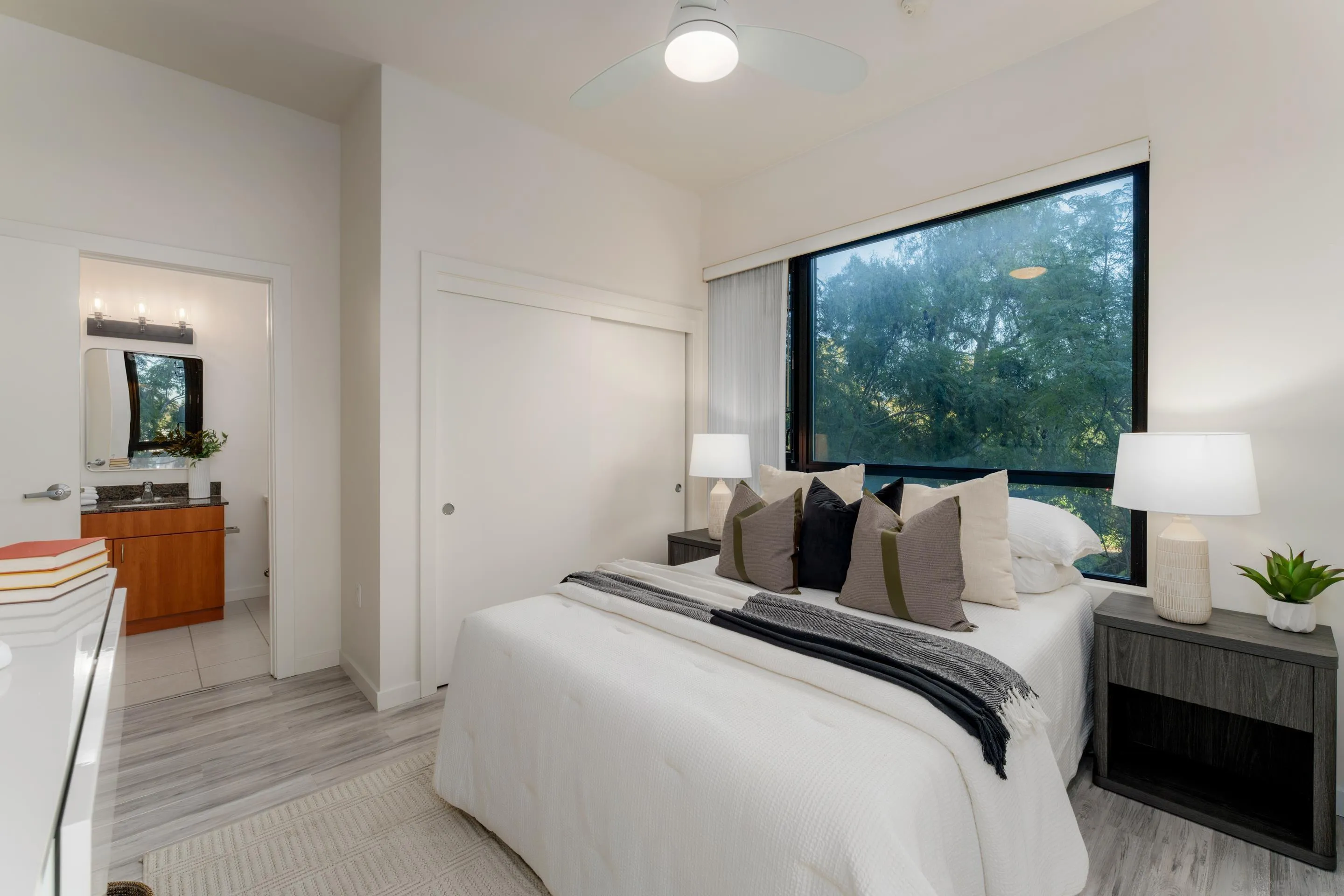 889 Date St Unit 234