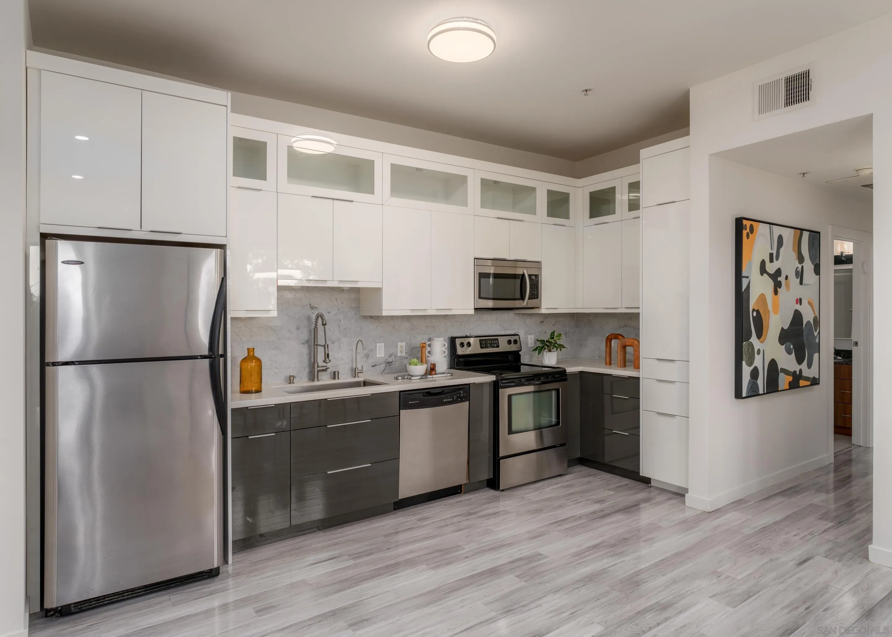 889 Date St Unit 234