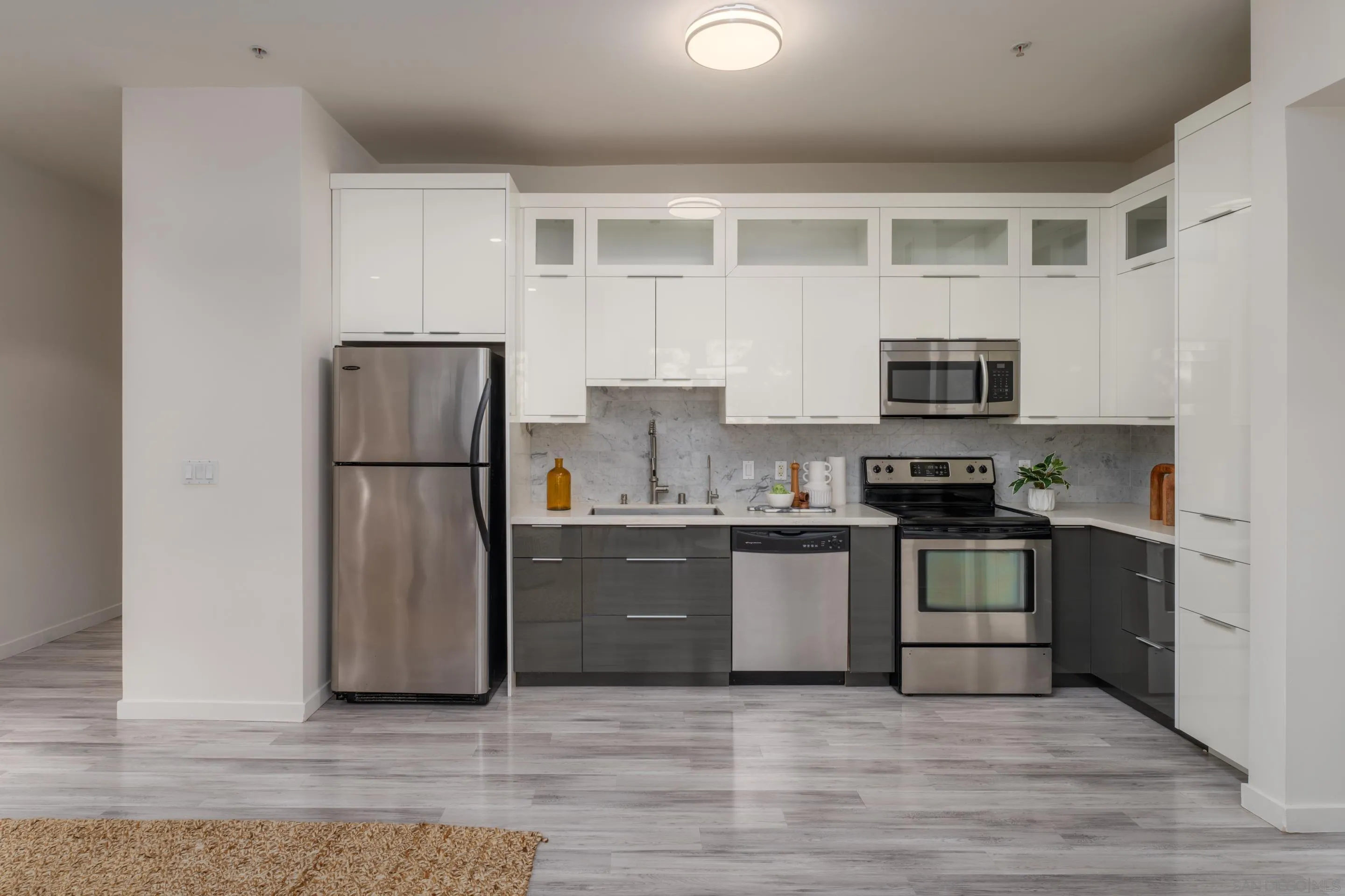 889 Date St Unit 234