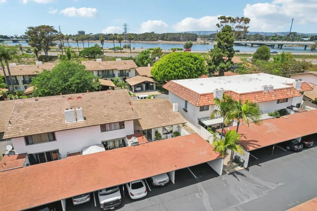 4352 Loma Riviera Court