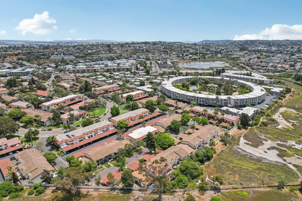 4352 Loma Riviera Court