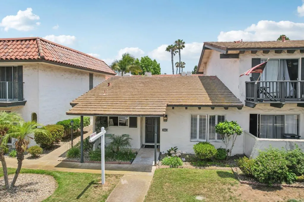 4352 Loma Riviera Court