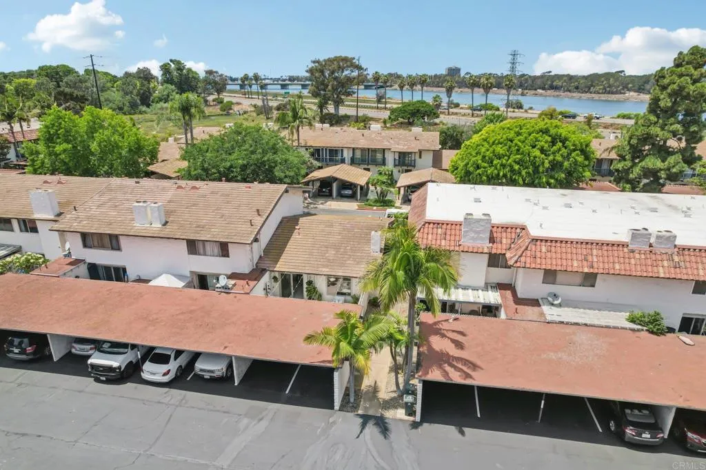 4352 Loma Riviera Court