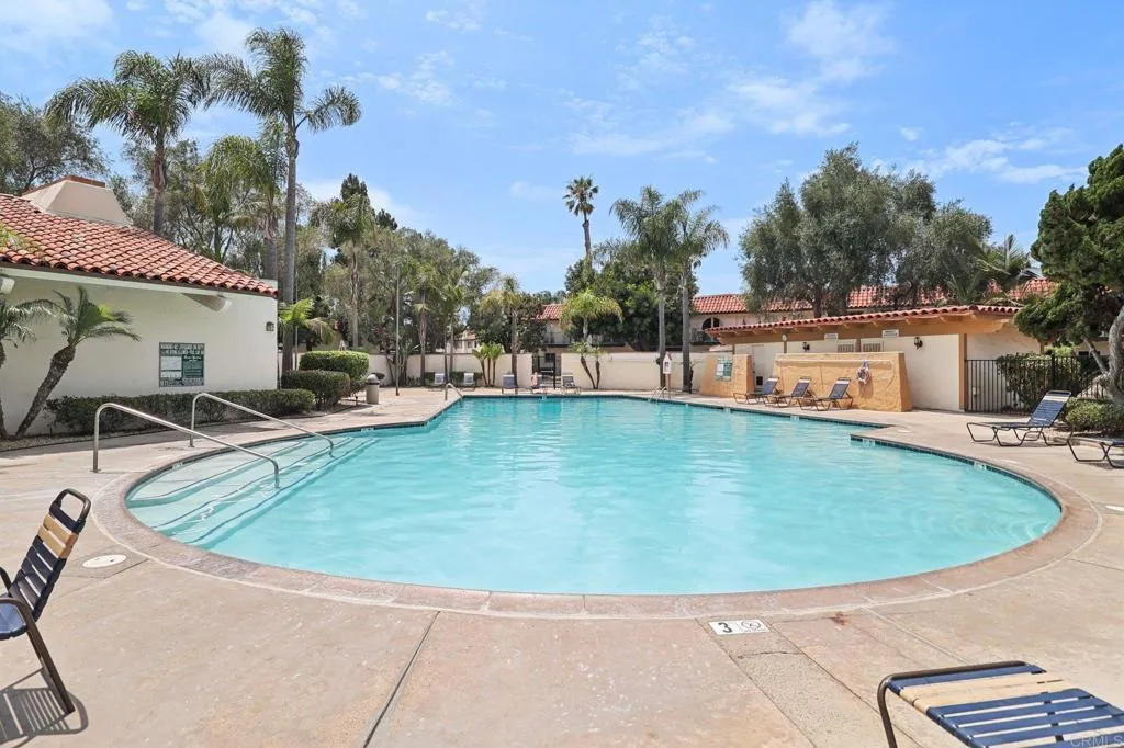 4352 Loma Riviera Court