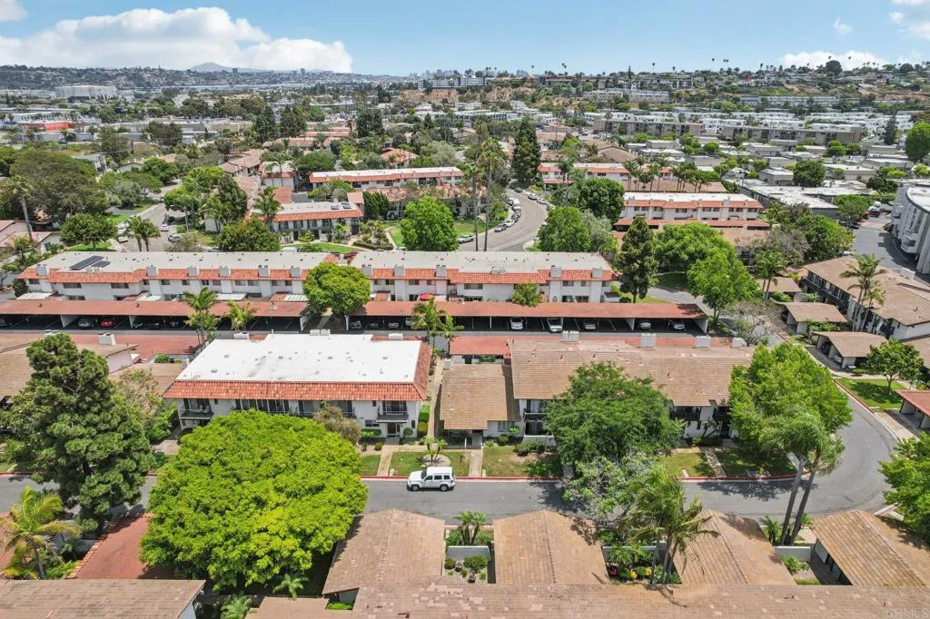 4352 Loma Riviera Court