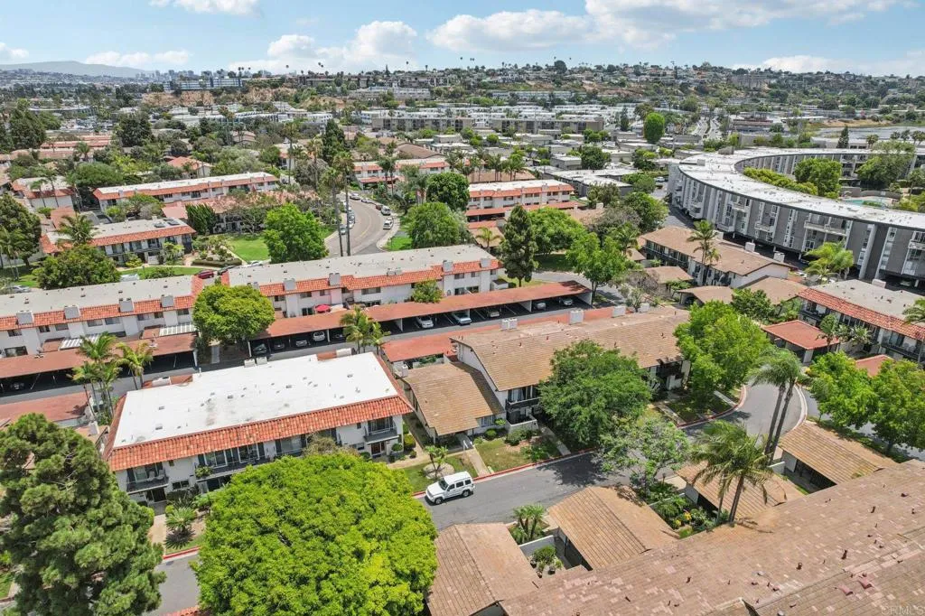 4352 Loma Riviera Court