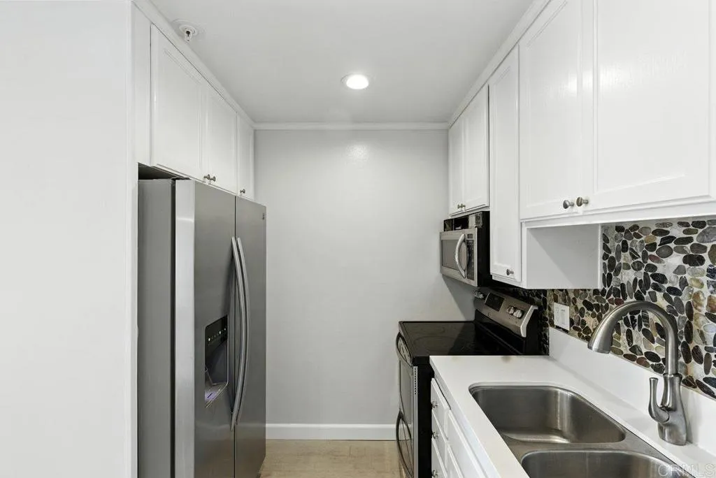 4015 Crown Point Drive Unit: 308