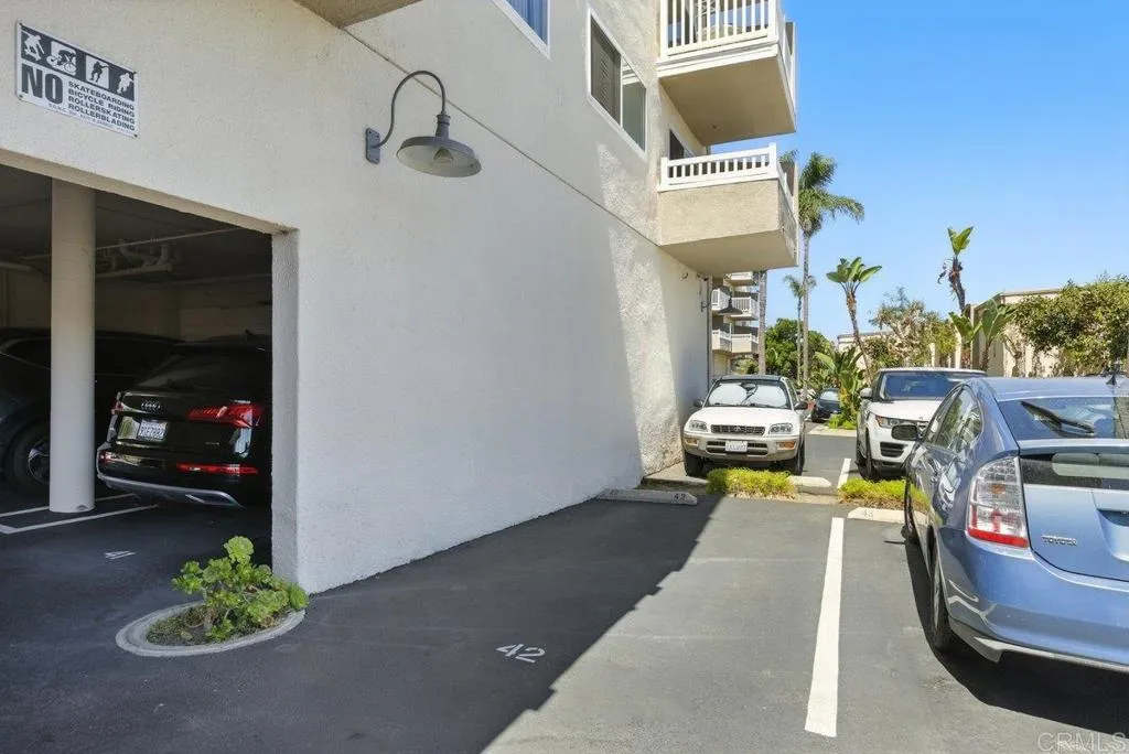 4015 Crown Point Drive Unit: 308