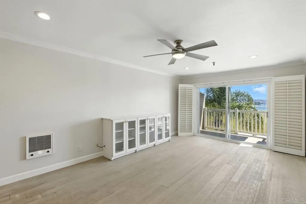 4015 Crown Point Drive Unit: 308