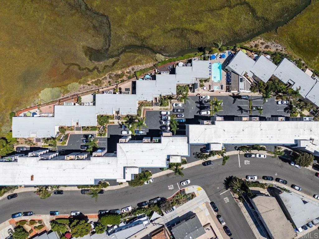 4015 Crown Point Drive Unit: 308