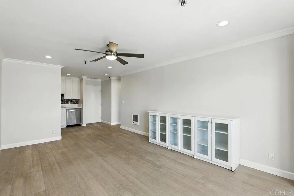 4015 Crown Point Drive Unit: 308