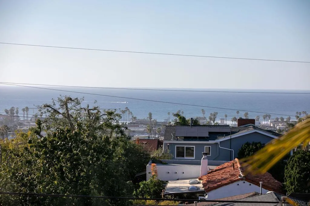 4483 Santa Monica Avenue