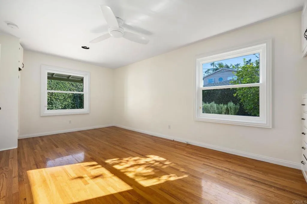 4483 Santa Monica Avenue