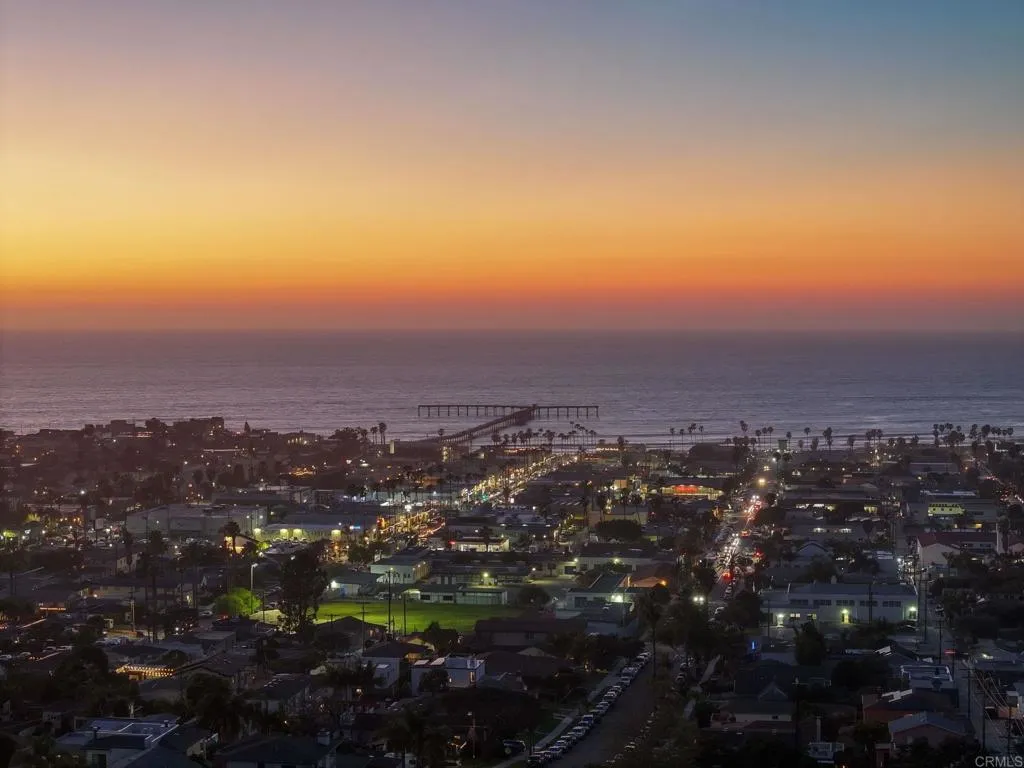 4483 Santa Monica Avenue