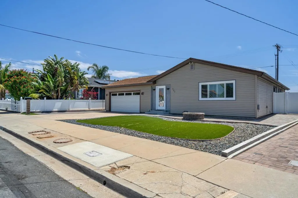 731 Iris Avenue