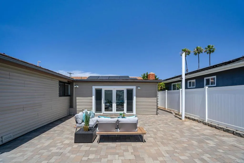 731 Iris Avenue