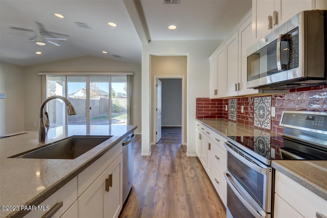 6170 Harvest Moon Avenue