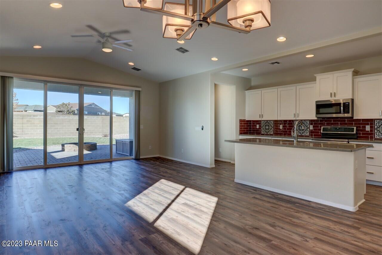 6170 Harvest Moon Avenue