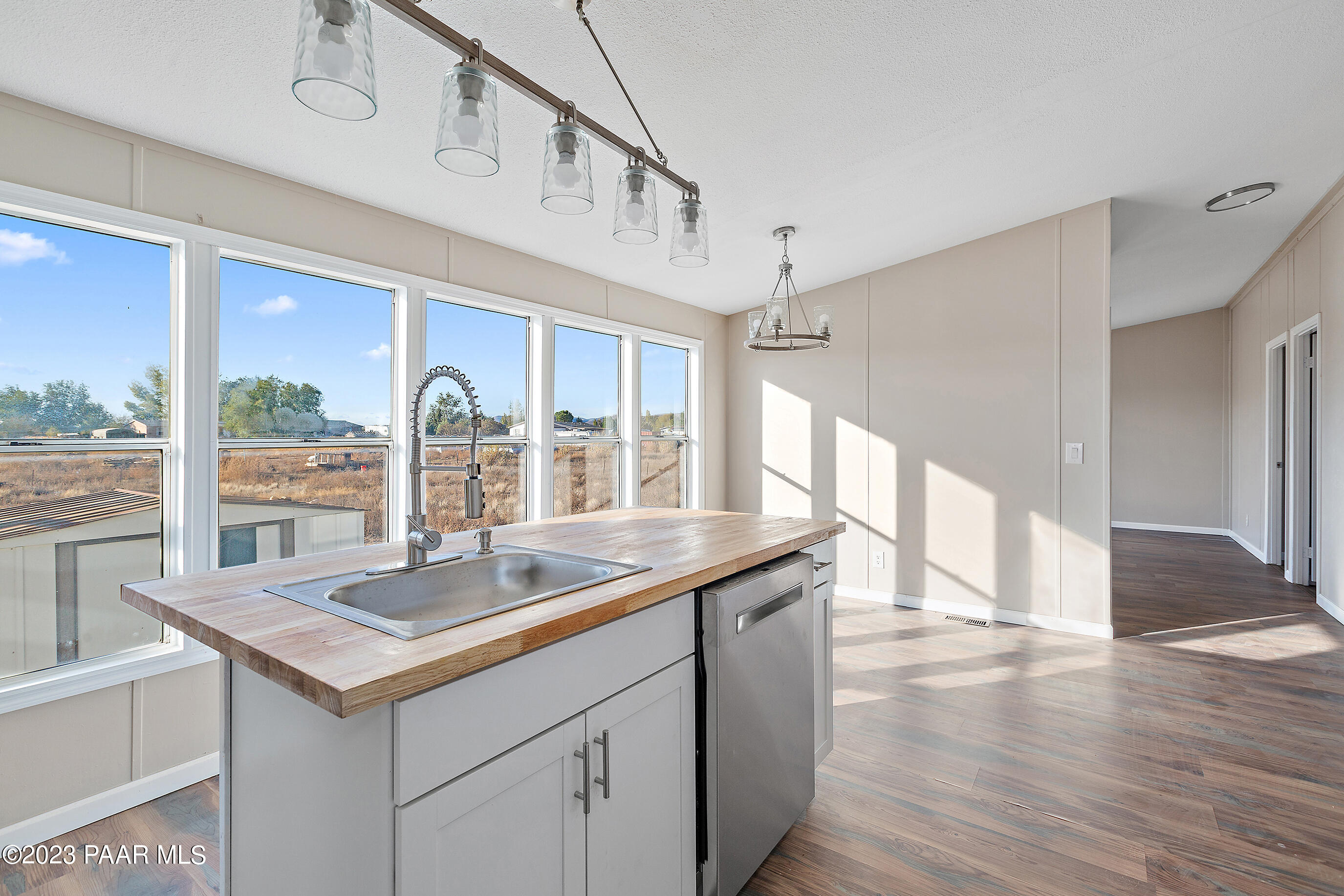 24250 N St Louis Street