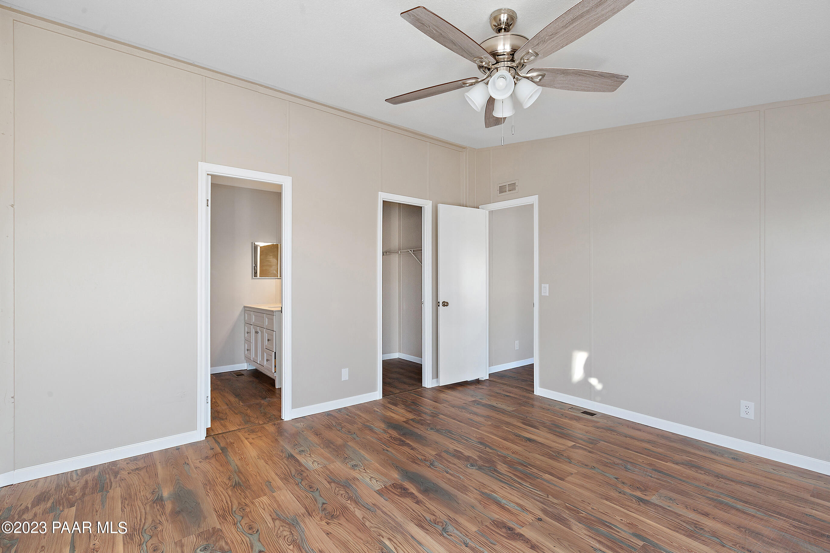 24250 N St Louis Street