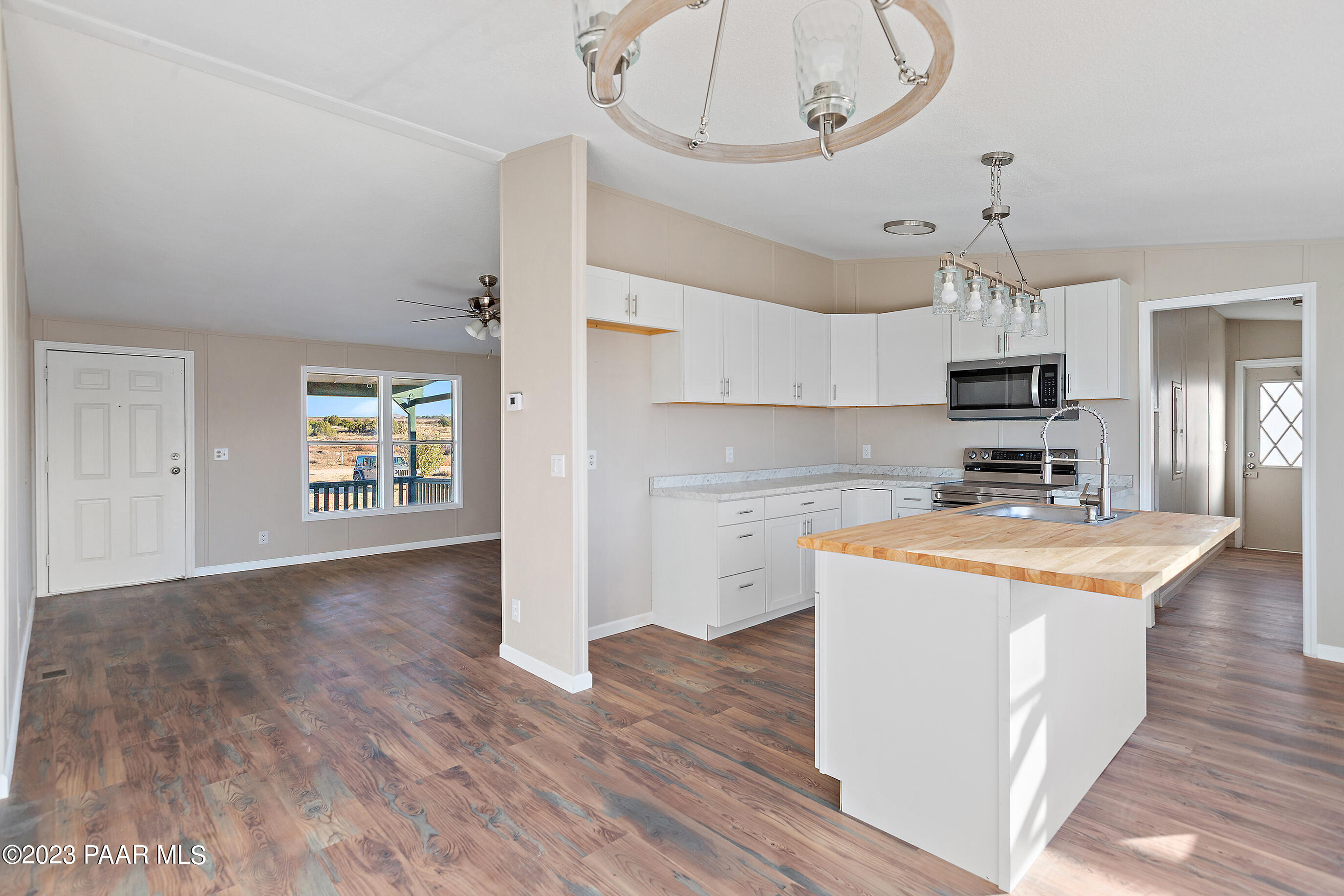 24250 N St Louis Street