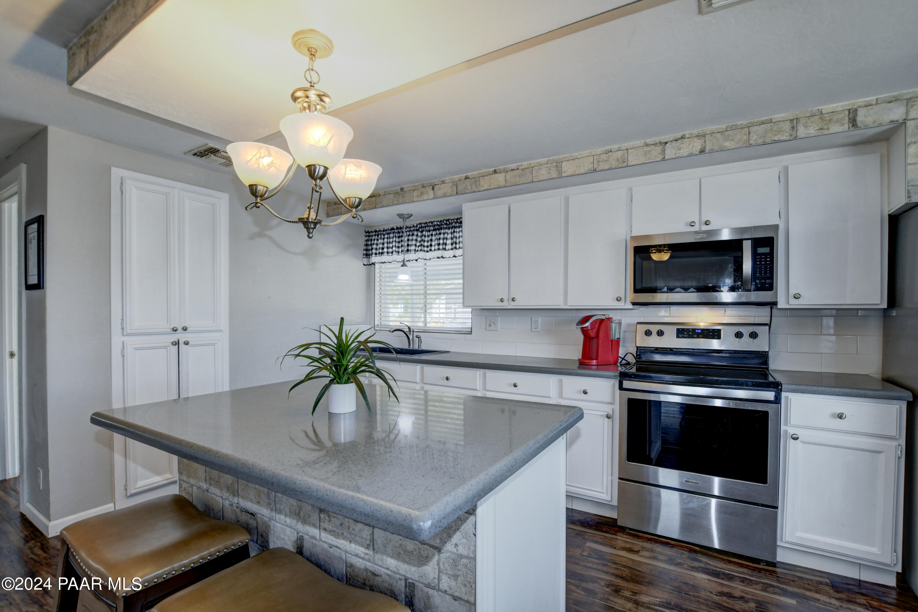 15642 S Red Rock Lane