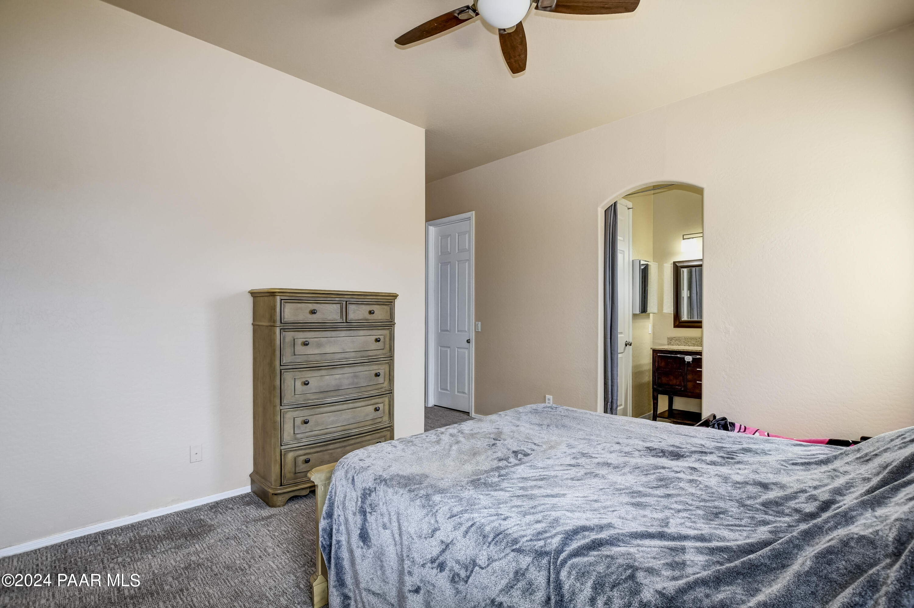 6735 E Kilkenny Place