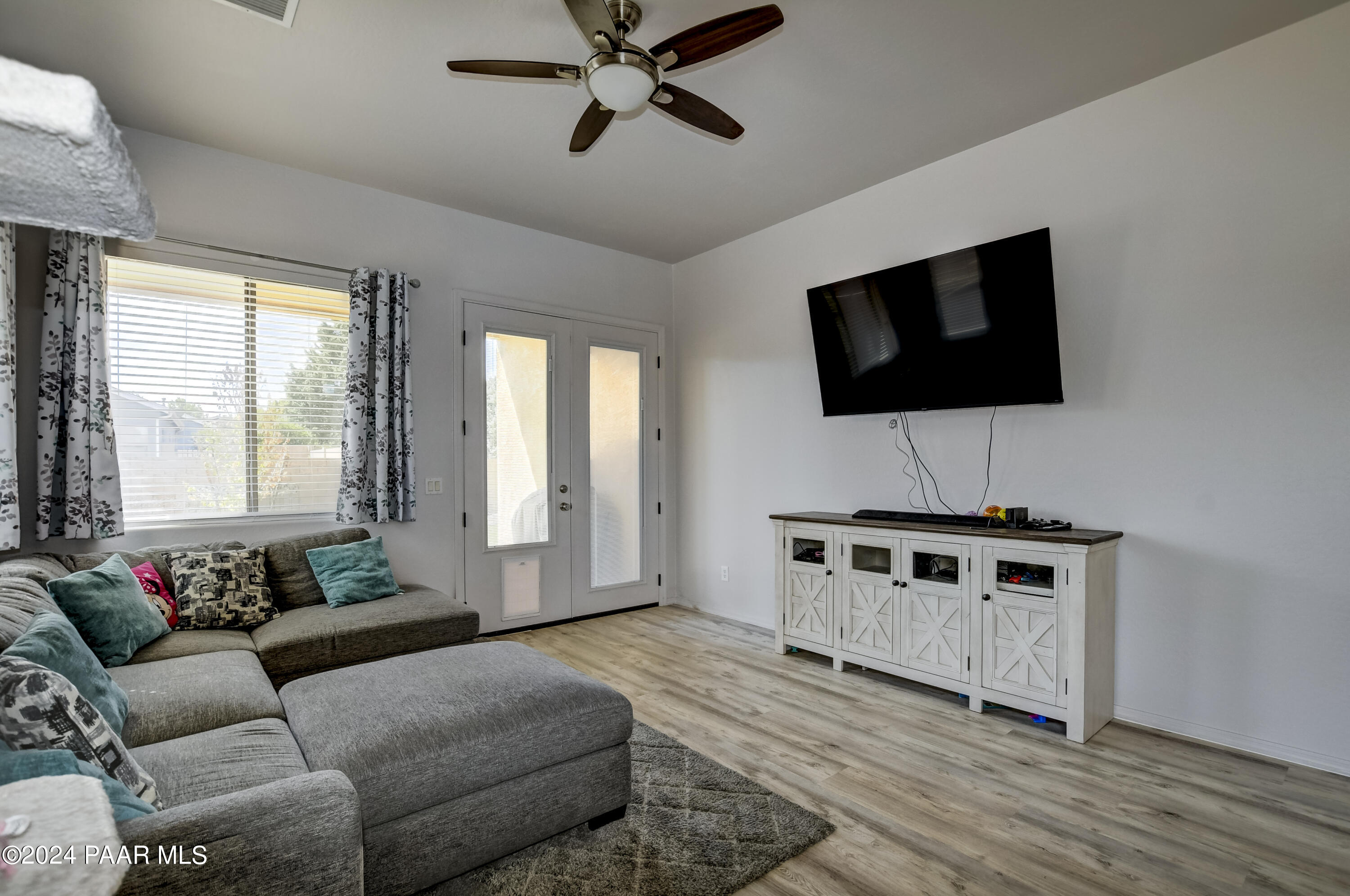 6735 E Kilkenny Place