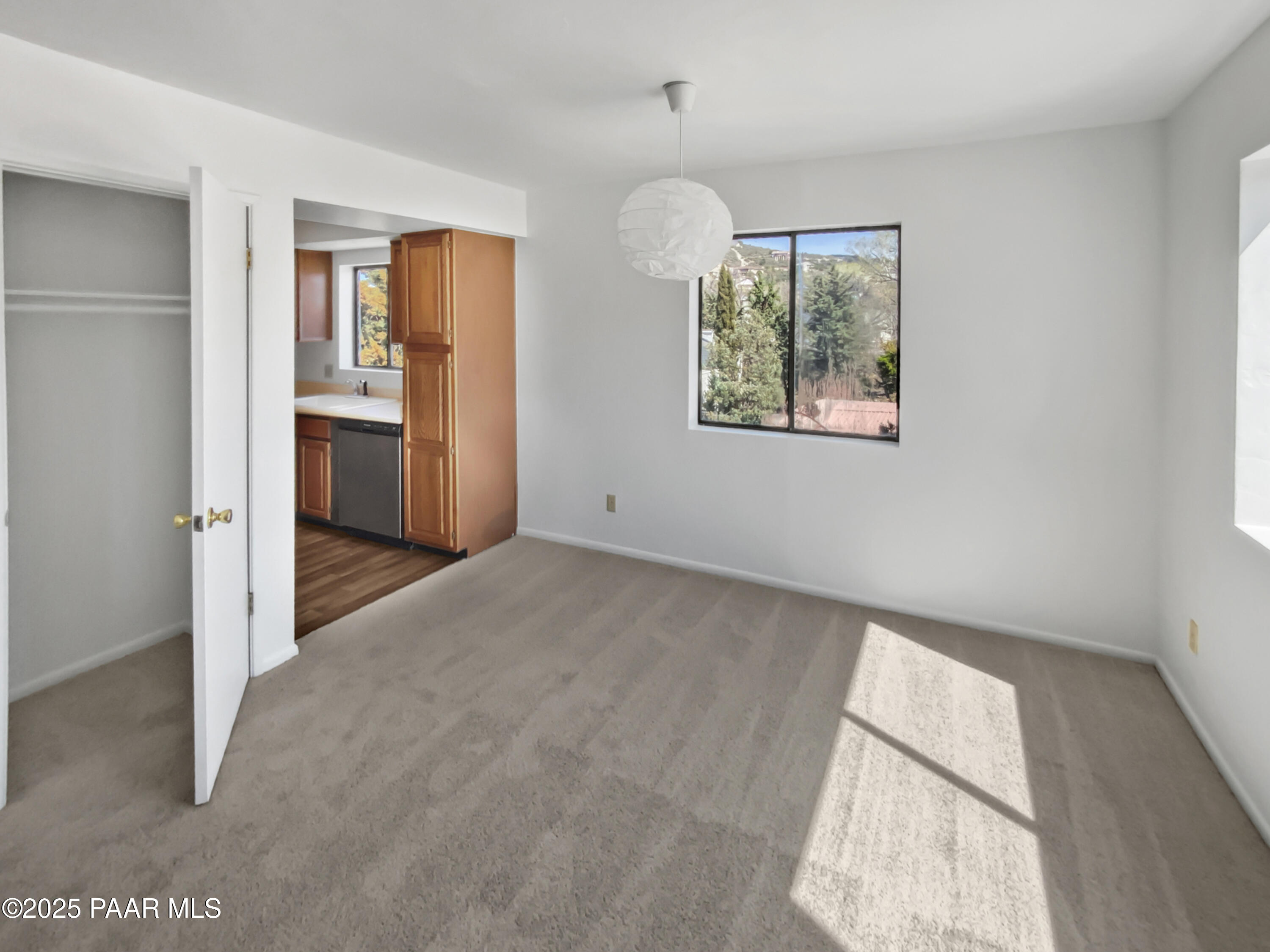 333 W Leroux Street Unit: 7