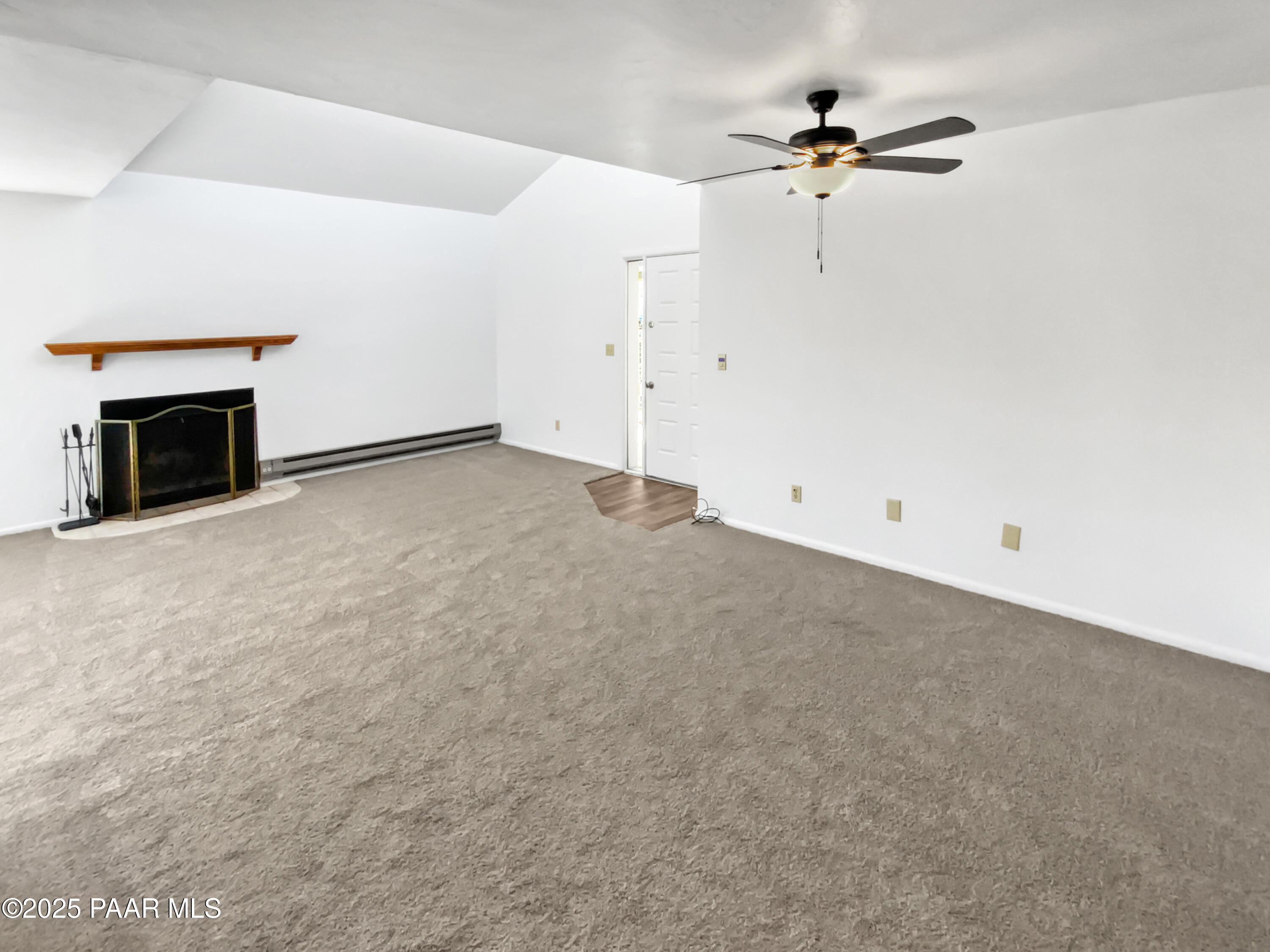 333 W Leroux Street Unit: 7