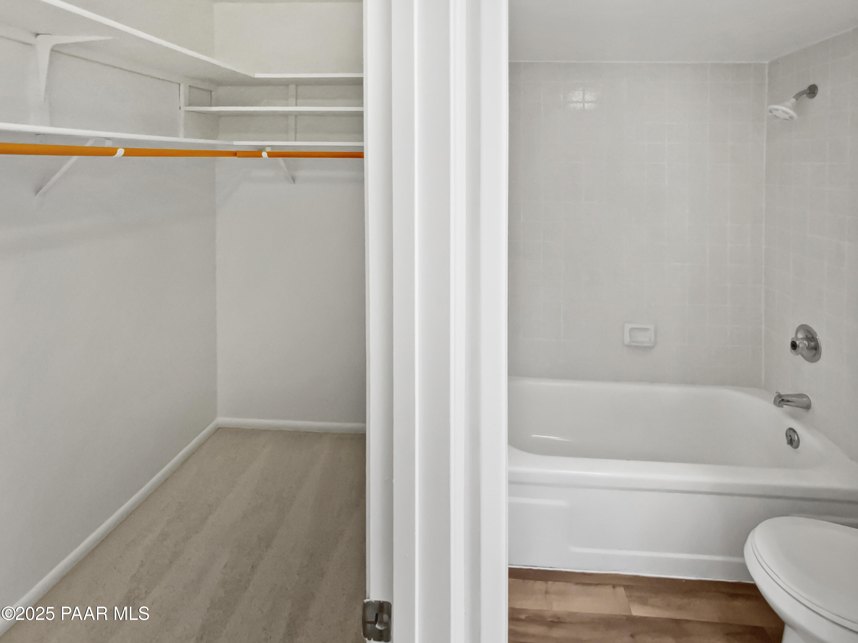 333 W Leroux Street Unit: 7