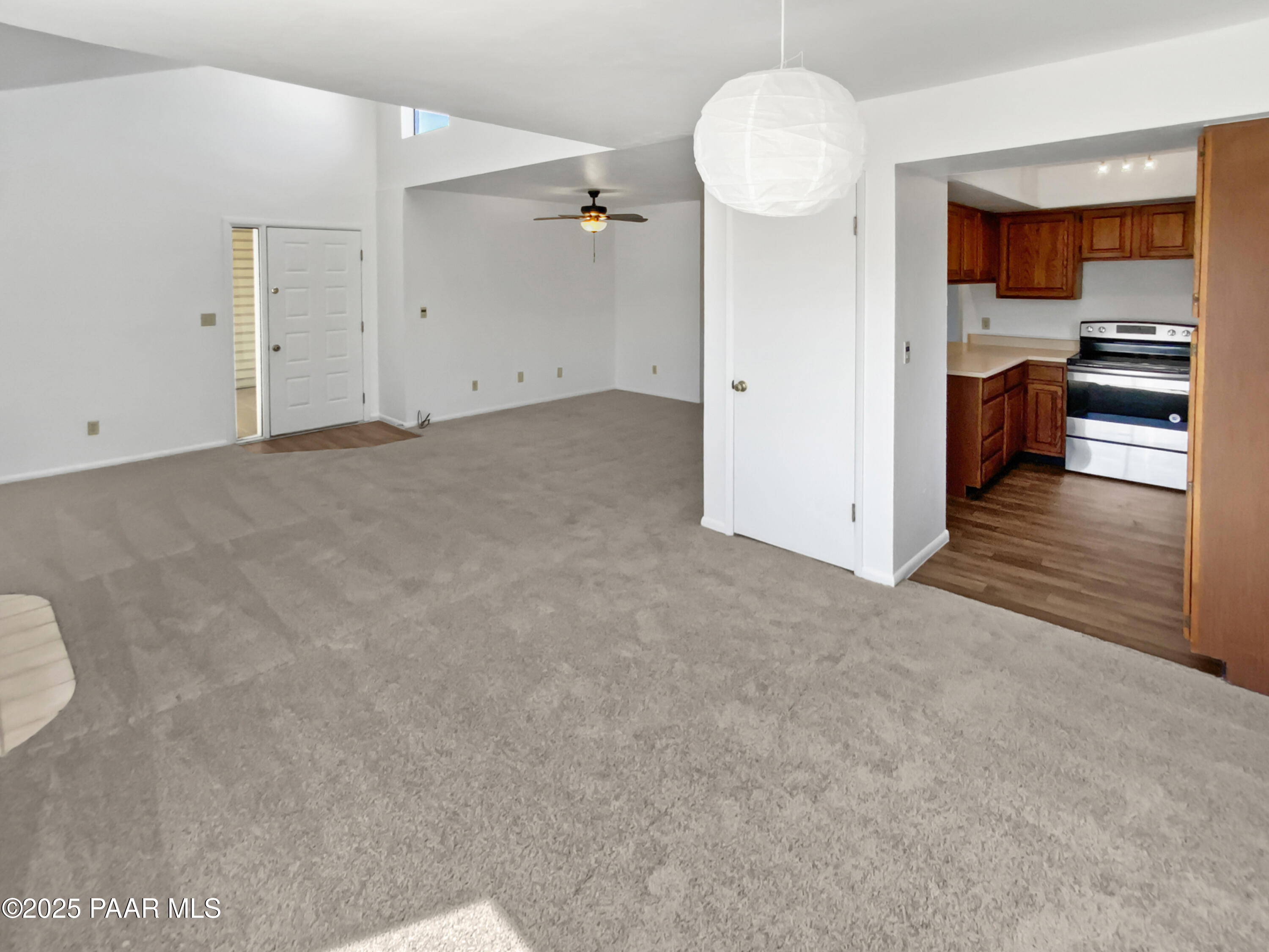 333 W Leroux Street Unit: 7