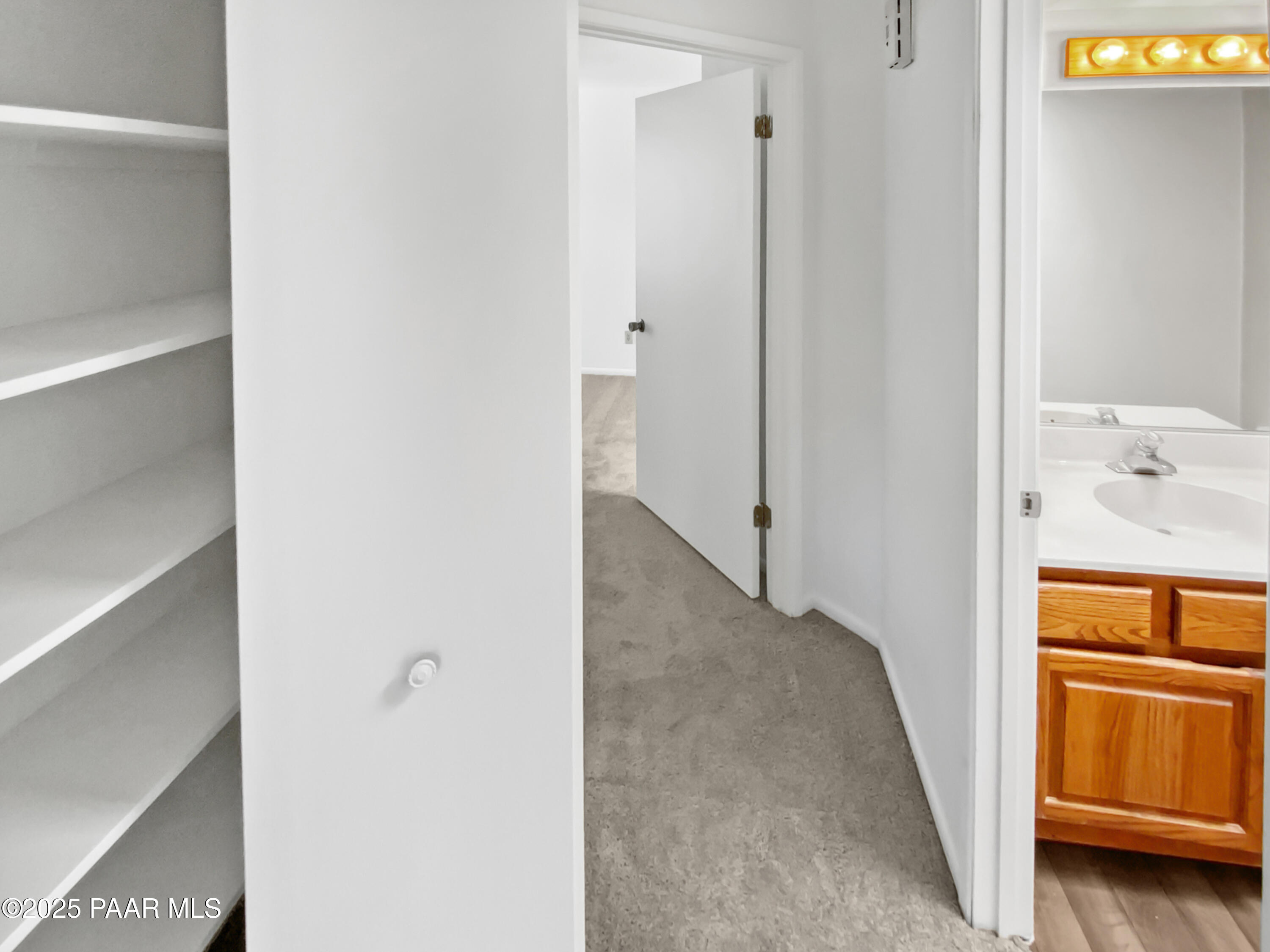 333 W Leroux Street Unit: 7