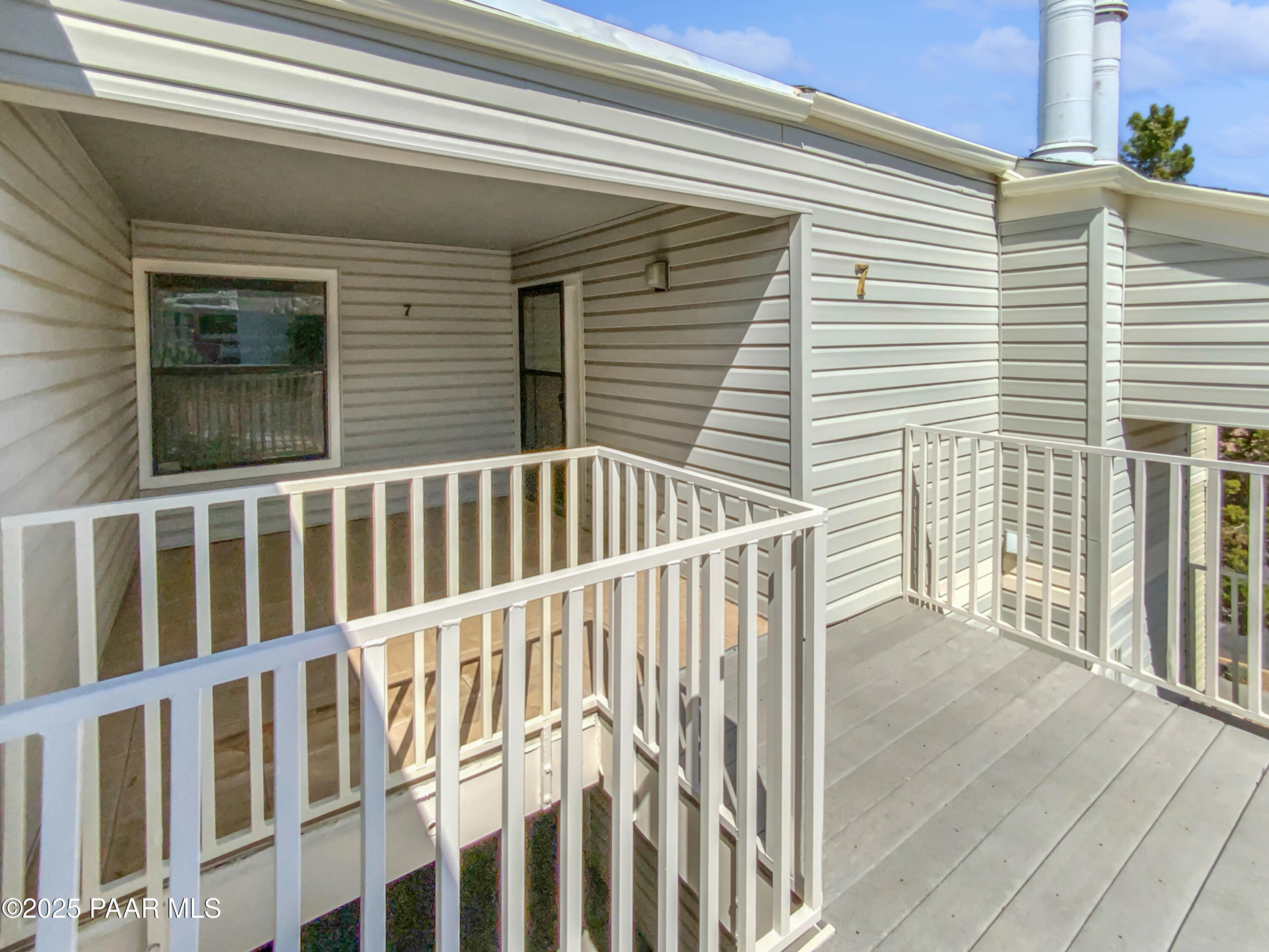 333 W Leroux Street Unit: 7