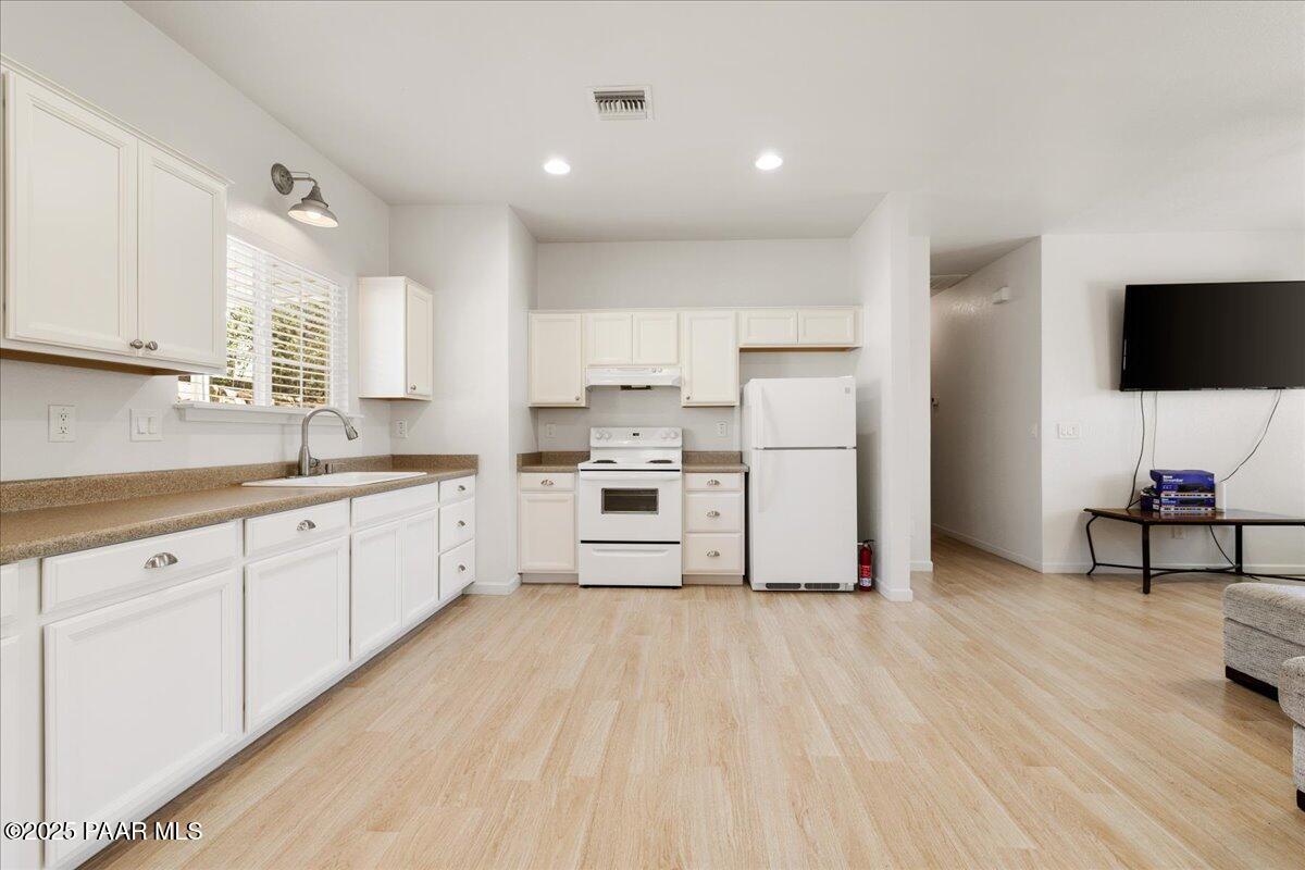 11405 E Nancy Lane
