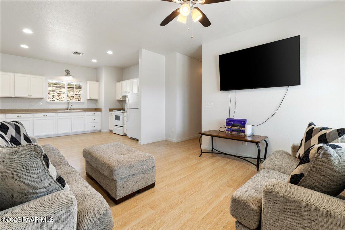 11405 E Nancy Lane