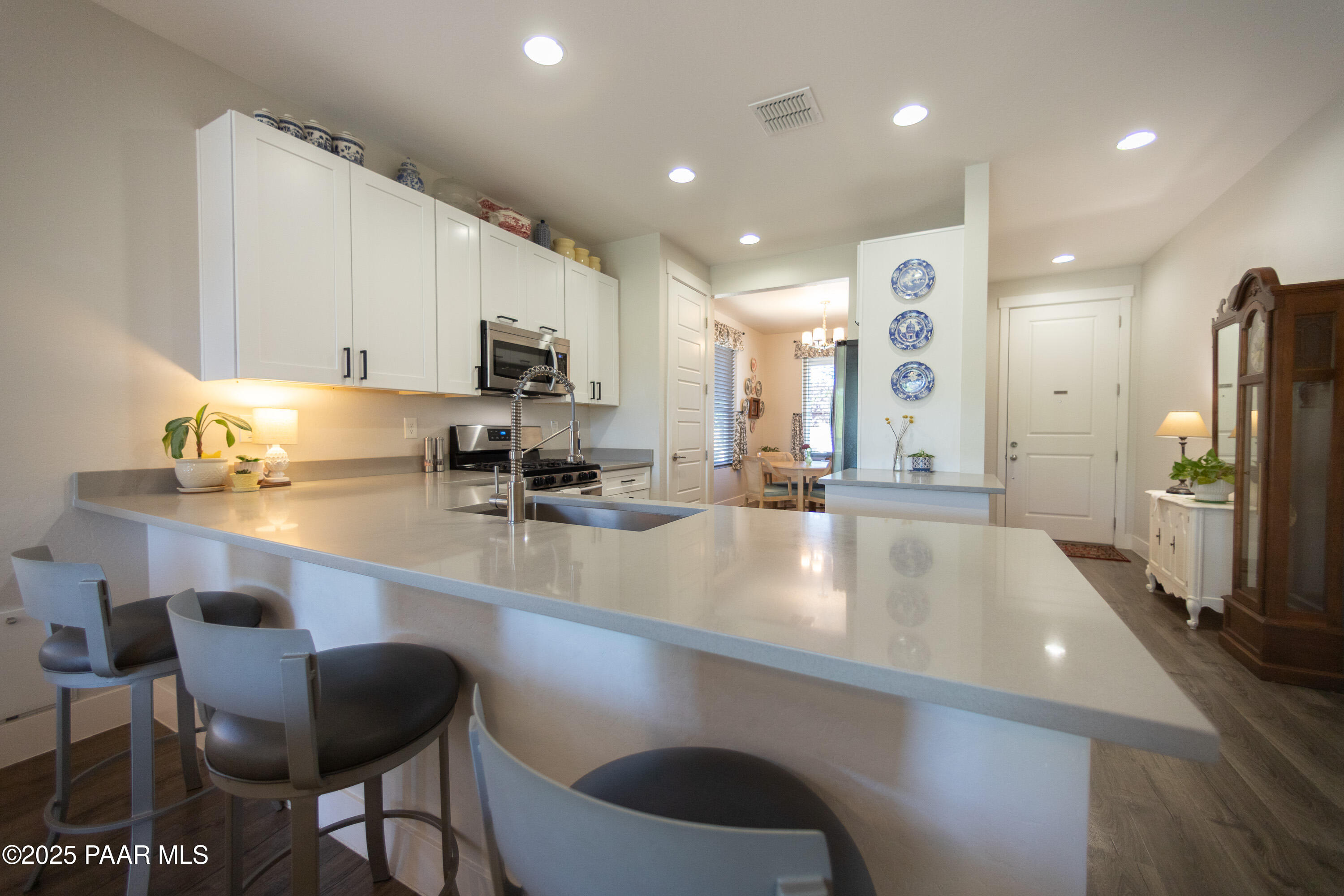 1651 Stratford Place