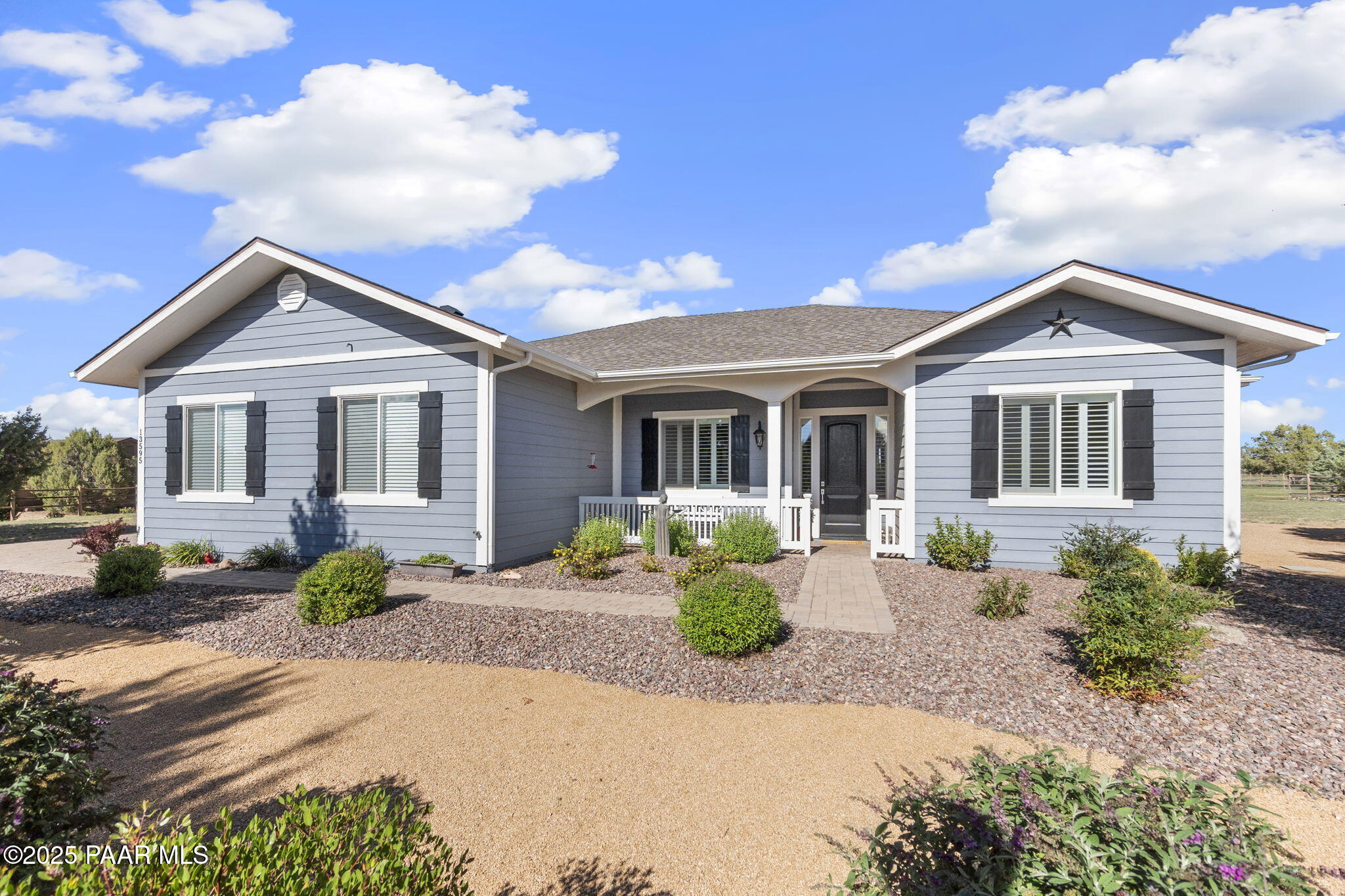 13595 N Warpaint Place