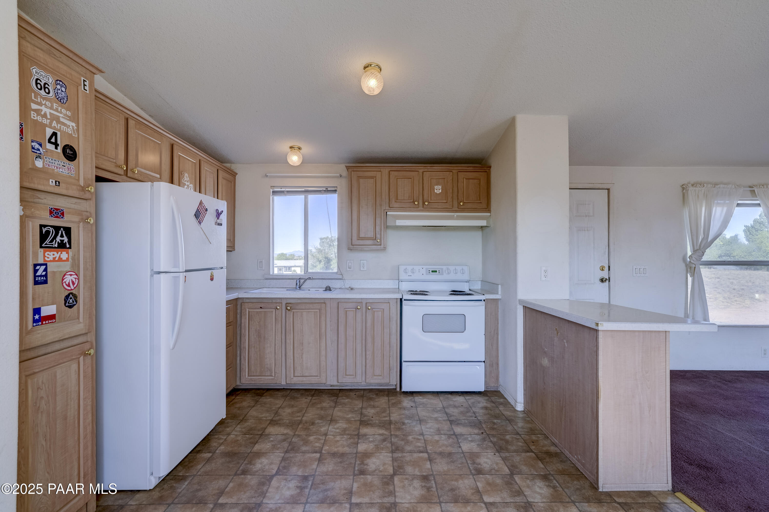 1805 W Carriage Lane