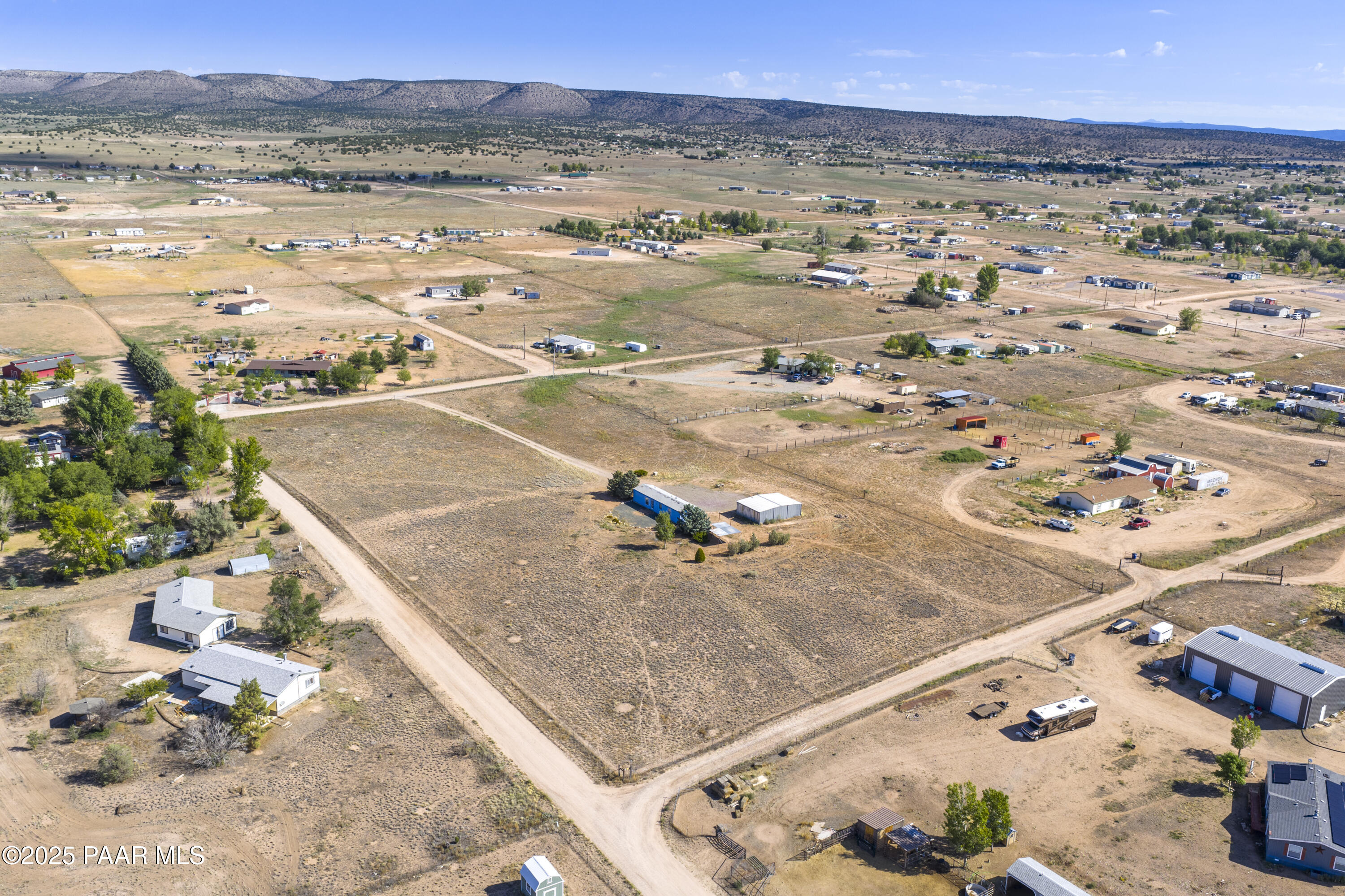 1805 W Carriage Lane