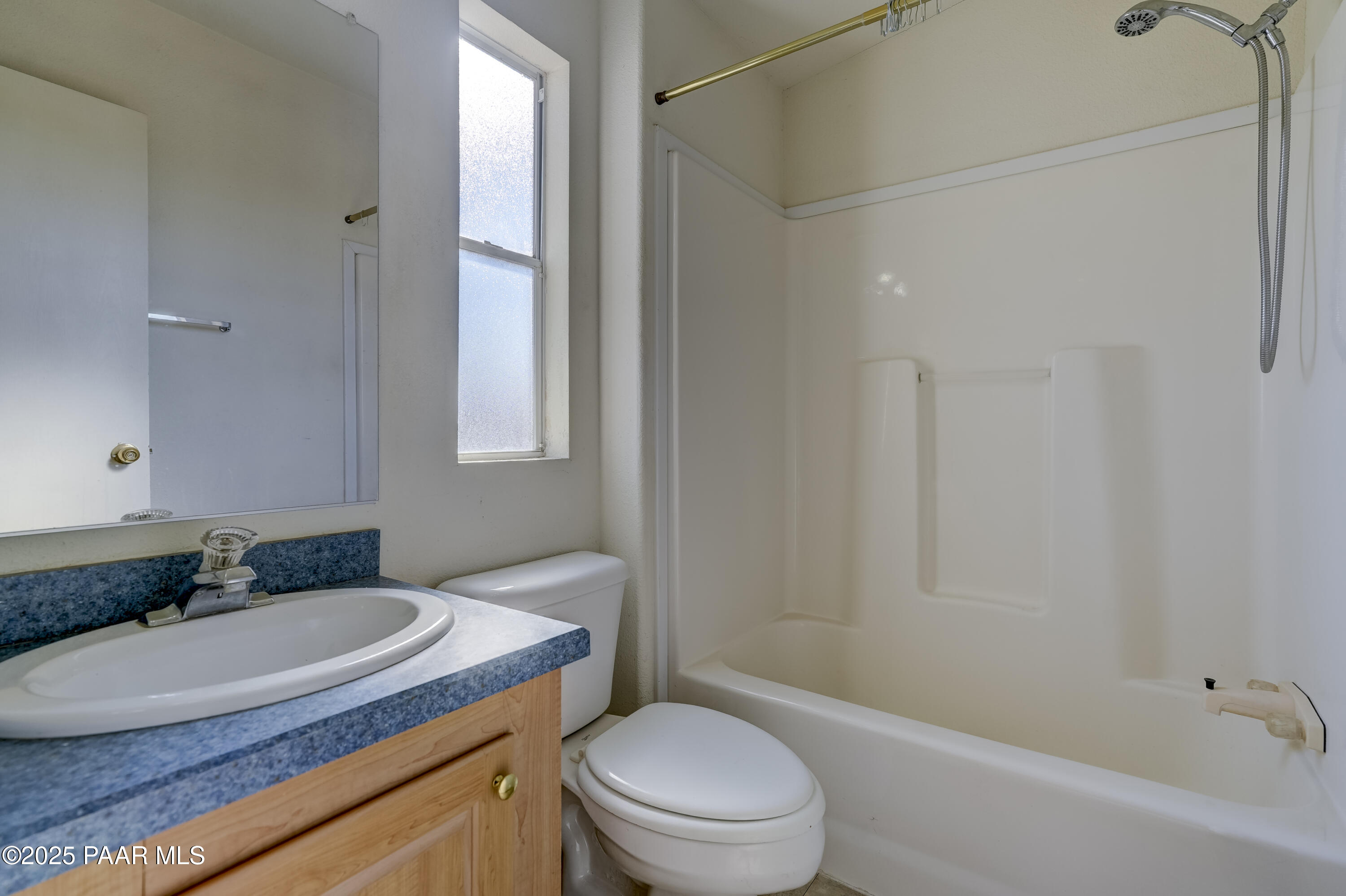 1805 W Carriage Lane