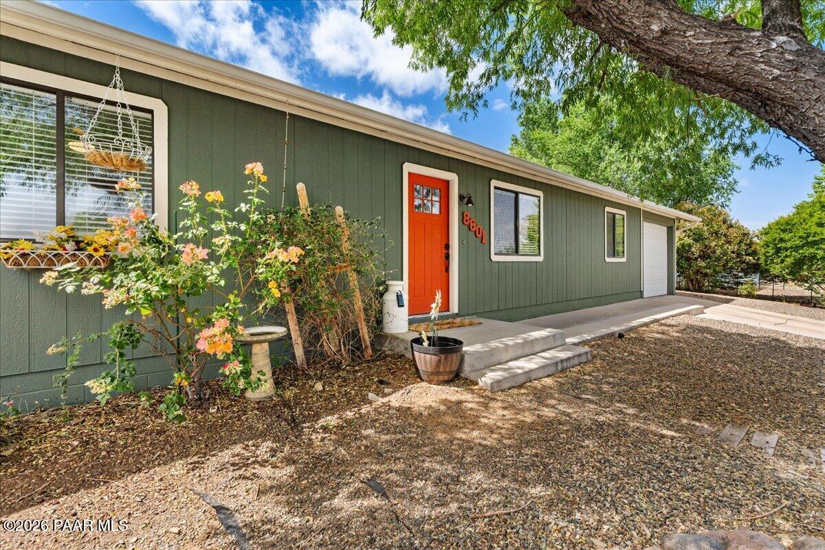 8601 E Crater Court