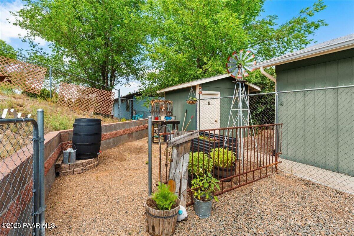 8601 E Crater Court